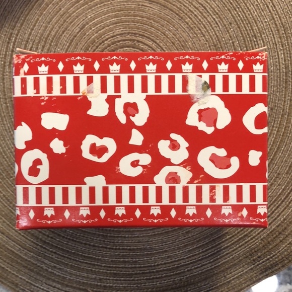 Tyler Candle Co A Christmas Tradition 11oz - Picture 7 of 11